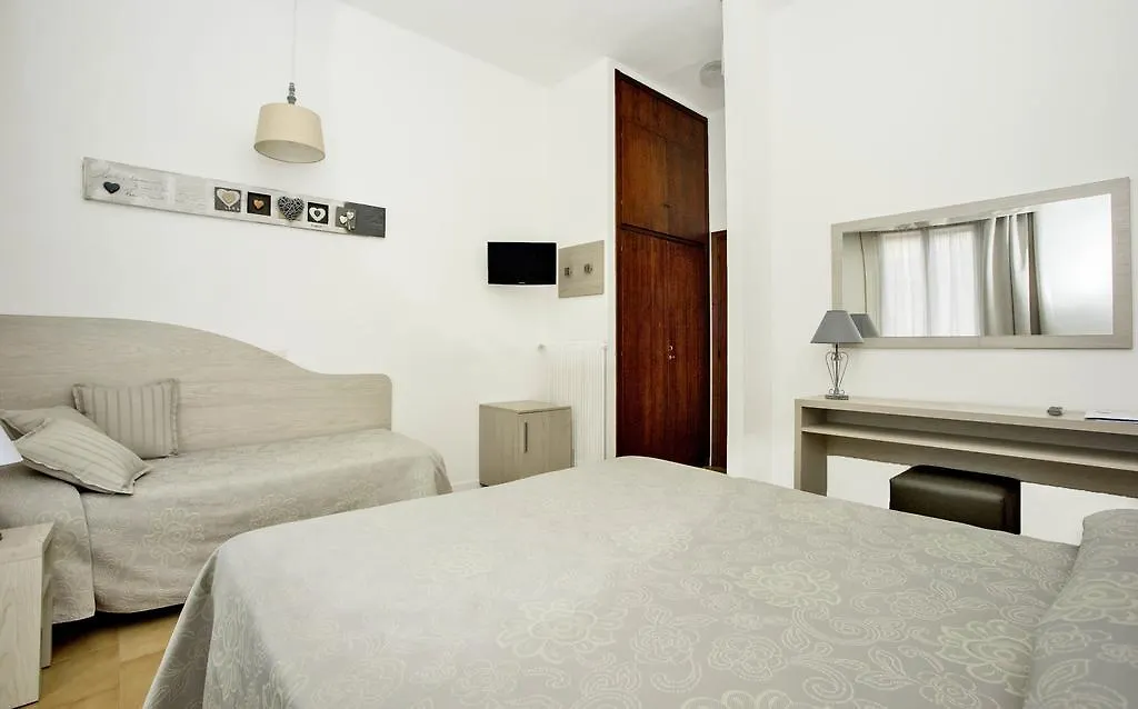 ***  Hotel Lucerna Castiglione della Pescaia Olaszország